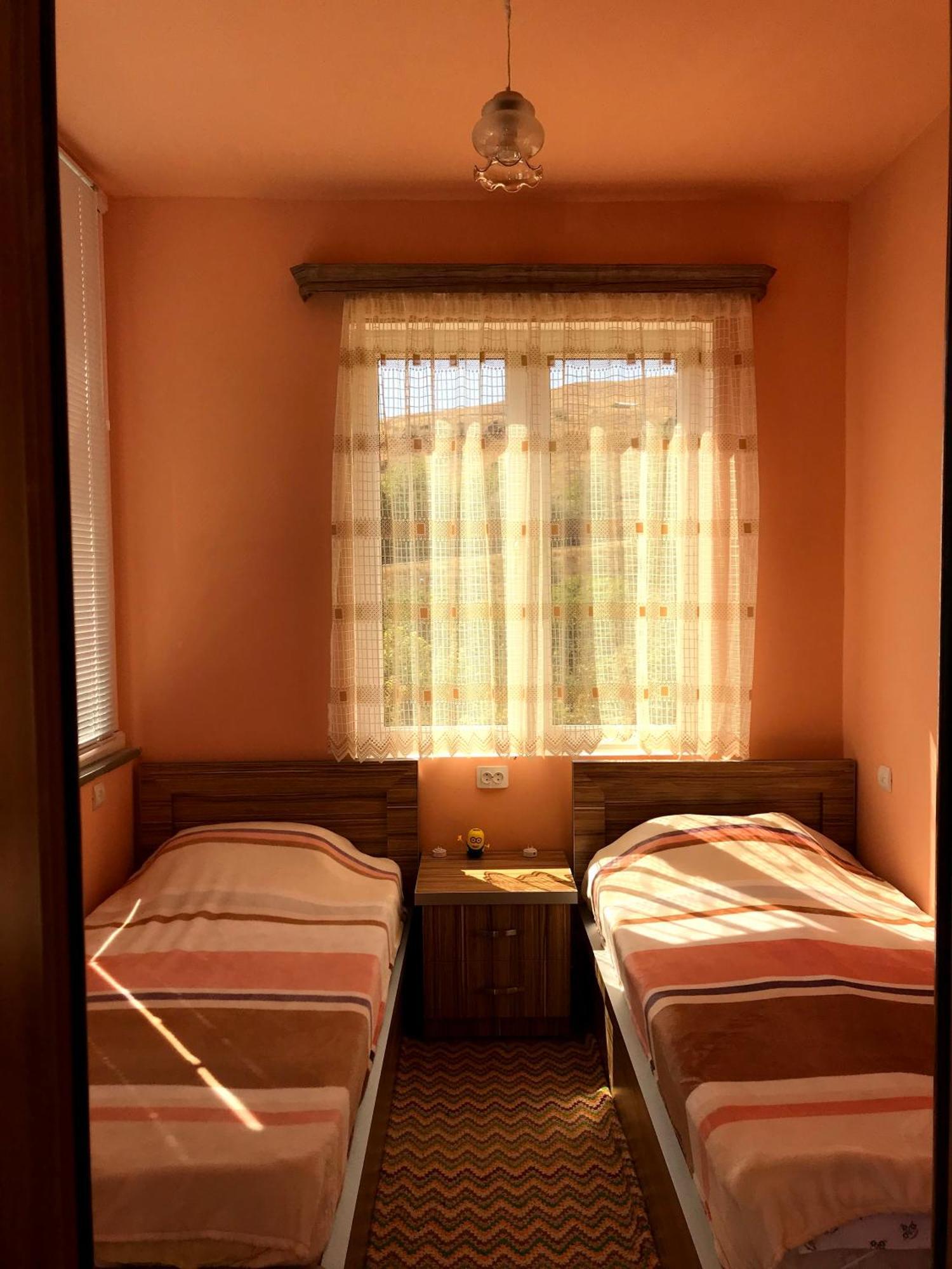 Chʼiva Ashot & Gohar B&B חדר תמונה