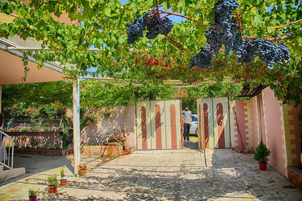 Chʼiva Ashot & Gohar B&B מראה חיצוני תמונה